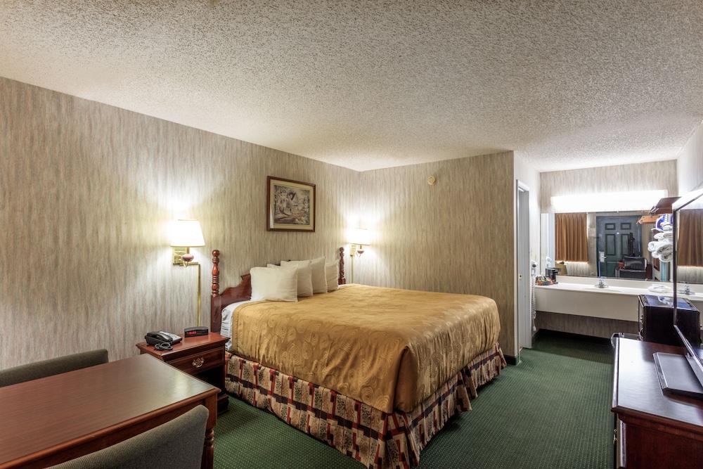 Angel Inn Near Imax, A Travelodge By Wyndham Branson Extérieur photo