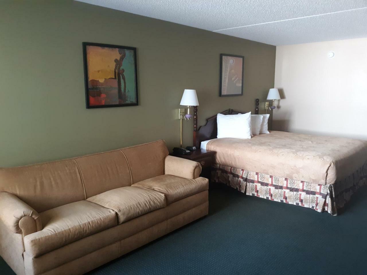 Angel Inn Near Imax, A Travelodge By Wyndham Branson Extérieur photo