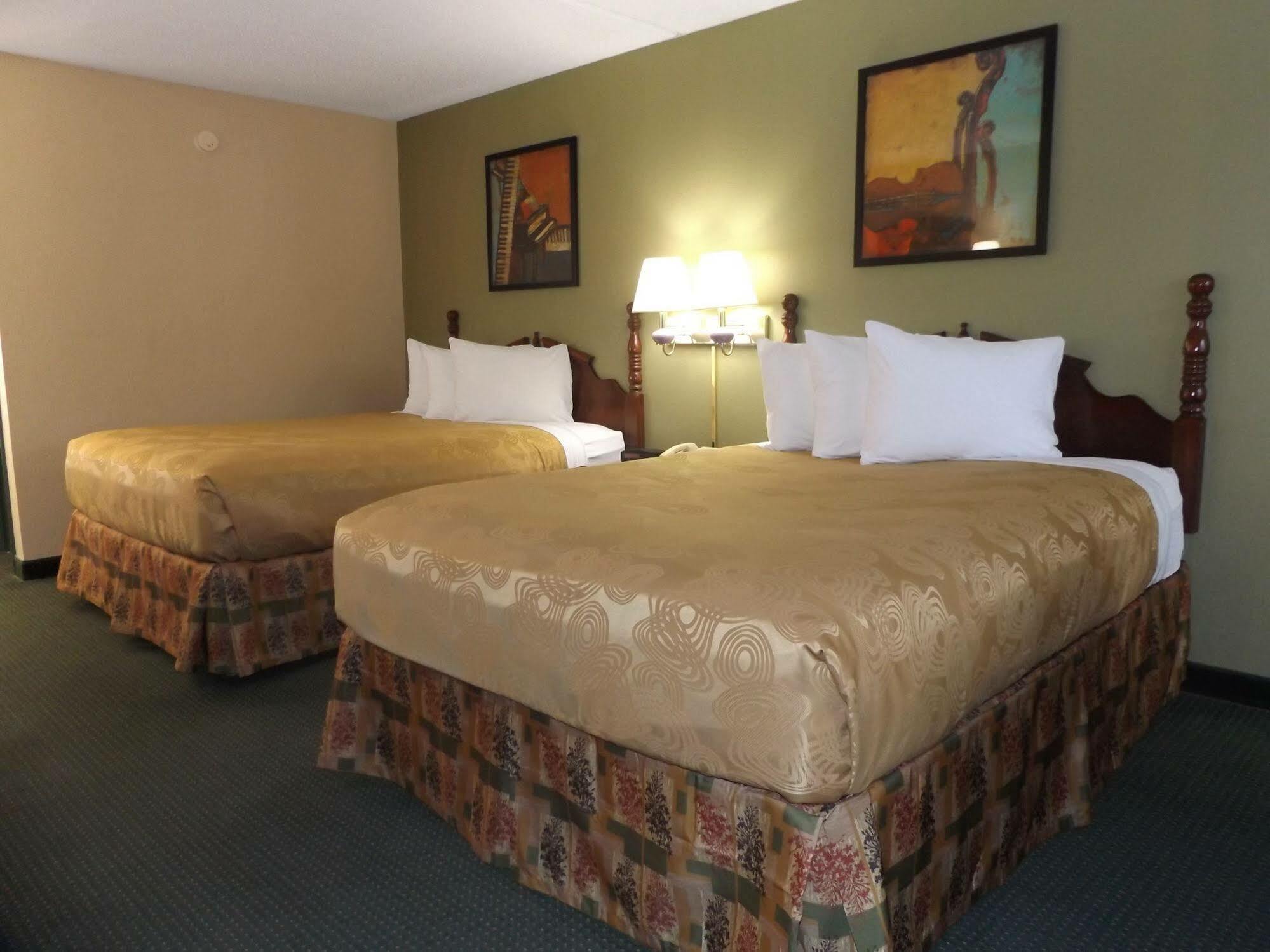 Angel Inn Near Imax, A Travelodge By Wyndham Branson Extérieur photo